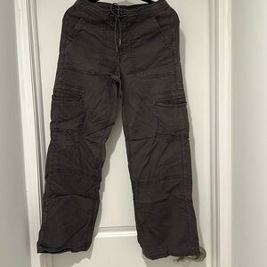 American Eagle wide leg cargo pants, size 4